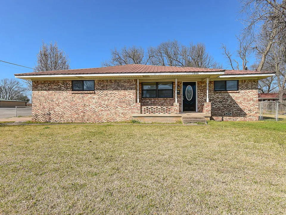 1806 Culver St