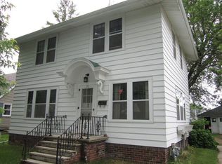 113 7th St, Fond Du Lac, WI 54935