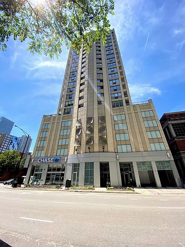 600 N Dearborn St #811 Photo 1 600 N Dearborn St #811 Photo 1