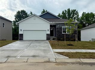 705 Solstice Cir, Belton, MO 64012
