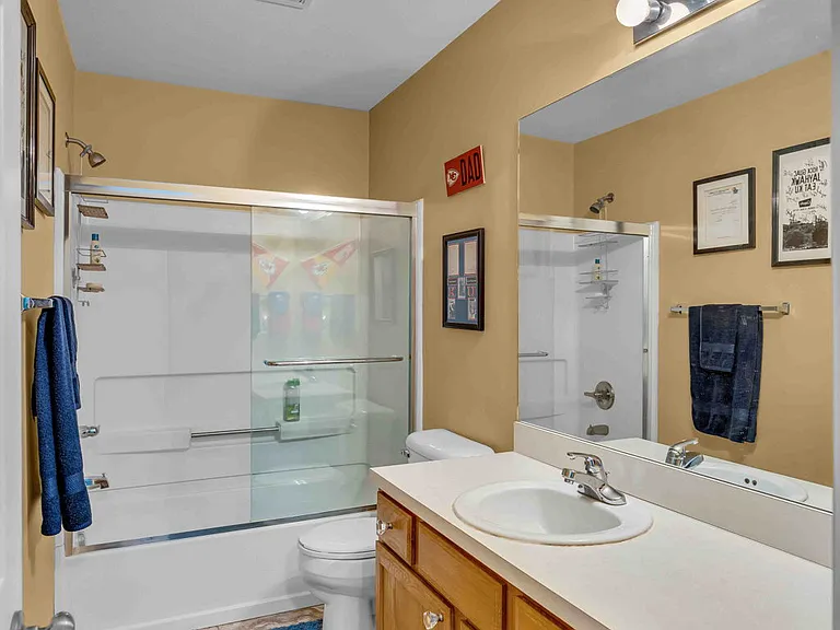 2628 Sawgrass Dr — Photo 8