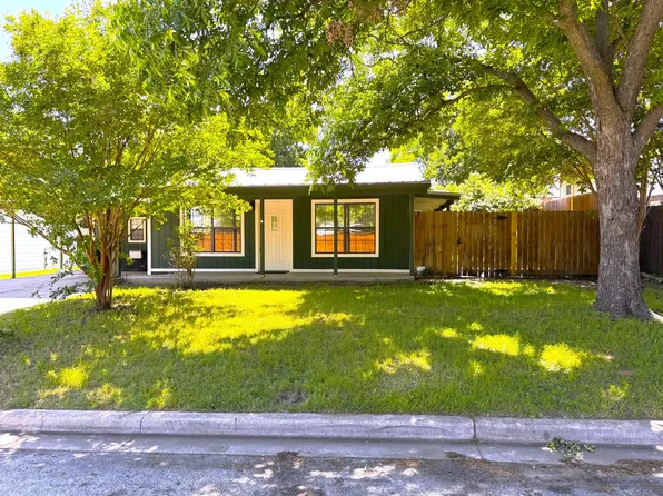 484 S 1st Ave, Stephenville, TX 76401