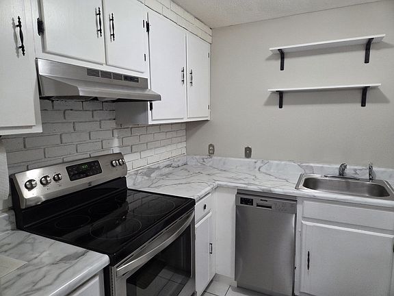 4th image of 129 Quaker Hwy APT 23