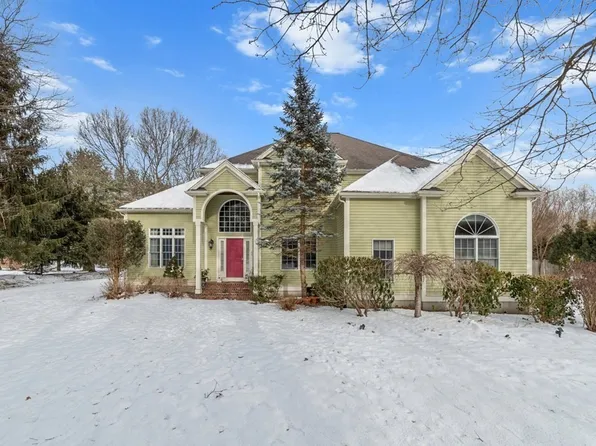 40 Old Stable Dr, Mansfield, MA 02048