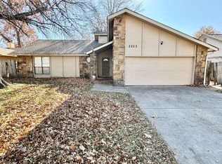 2213 W Louisville St, Broken Arrow, OK 74012