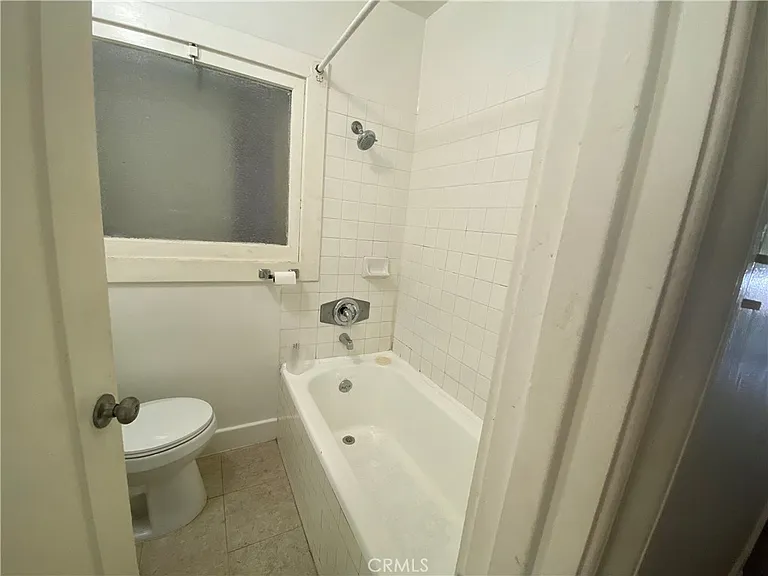 1817 Roosevelt Ave — Photo 13