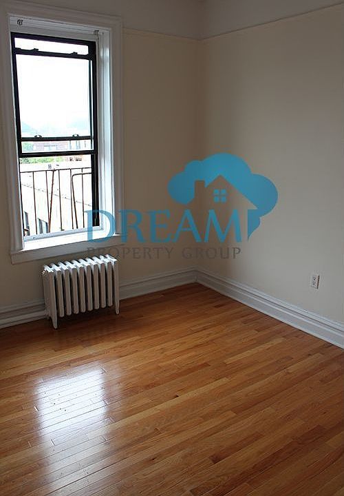1st image of 4323 40th St