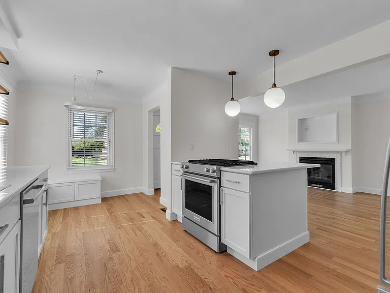 2711 Dorchester Rd — Photo 11