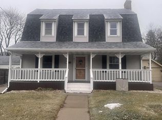 855 N 18th St, Manitowoc, WI 54220