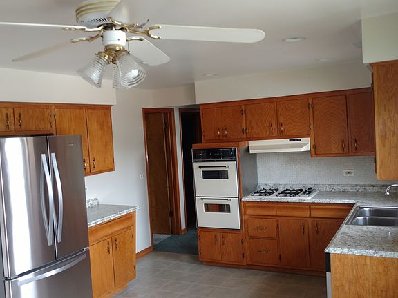 2nd image of 9215 N Woodland Dr #2