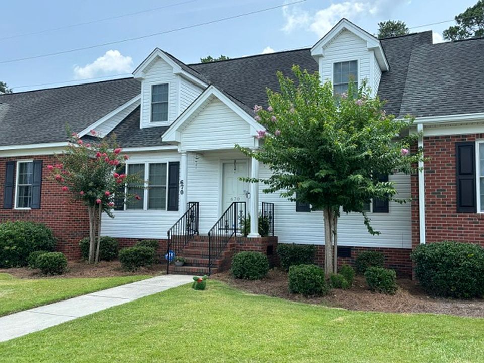 1st image of 670 Amberdale West Cir
