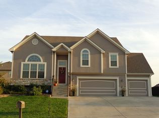 2905 NW 62nd Ter, Kansas City, MO 64151