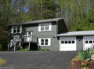 958 Garren Creek Rd, Fairview, NC 28730