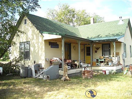 Needs a porch railing