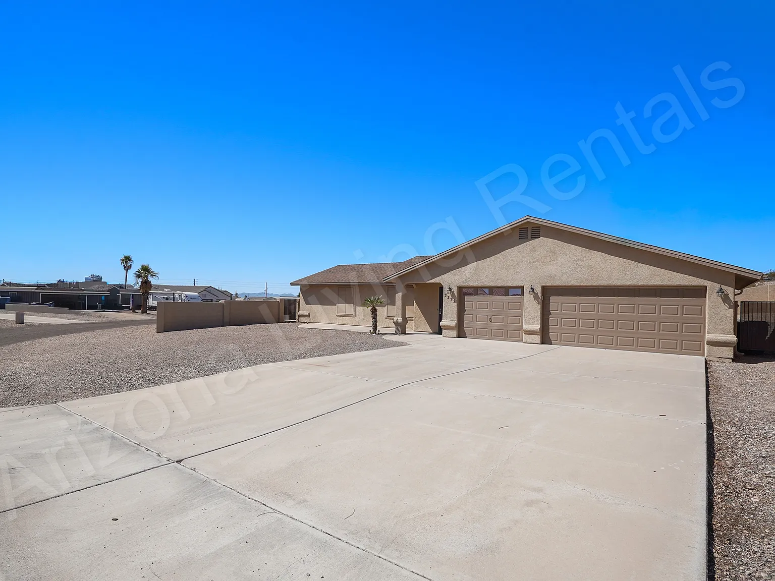 3 bed, 1317 sqft, $1,900 — Photo 2