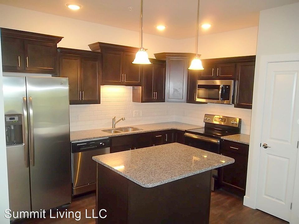 1st image of 755 Summit Dr #233