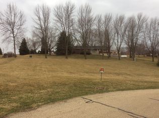 Hickory Hollow, Dubuque, IA 52003