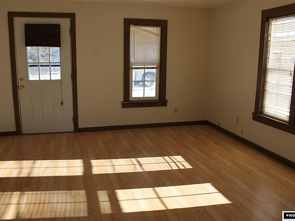 5th image of 328 S La Barge St