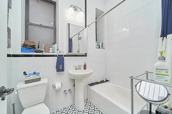 Rented by Living New York | media 9