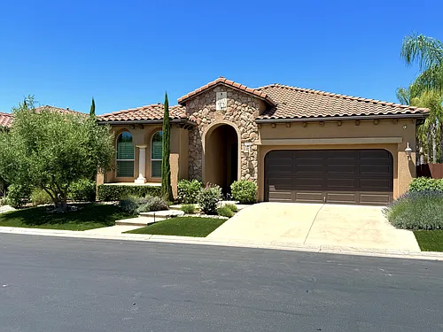 1524 E Via Estrella Dr Photo 1