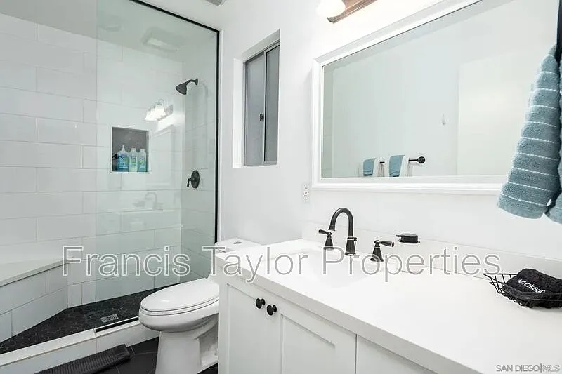 1 bed, 1.0 bath, 650 sqft, $2,000 — Photo 4