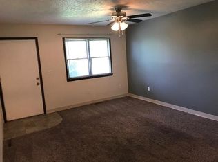 609 Nelson Dr #D, Lebanon, MO 65536