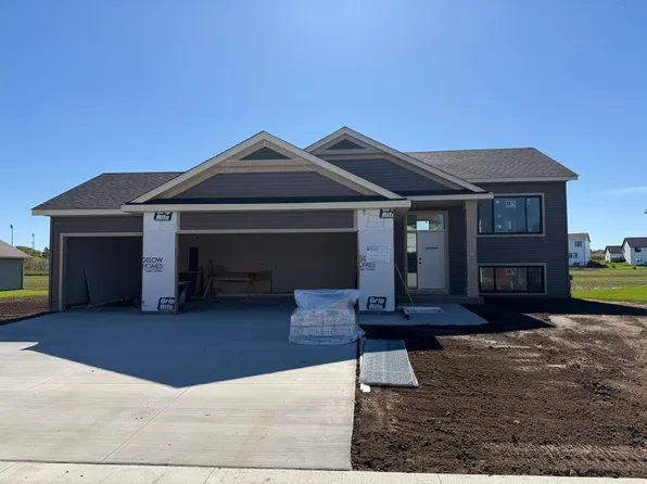 2219 Elk Run Dr SE, Pine Island, MN 55963