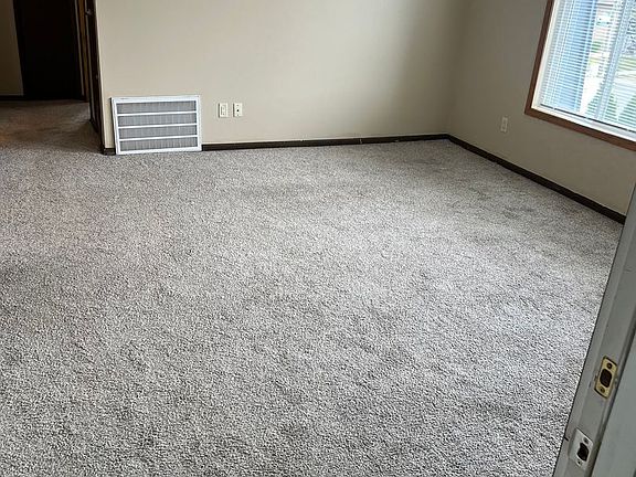 3rd image of 1231 N Dakota Ave #12