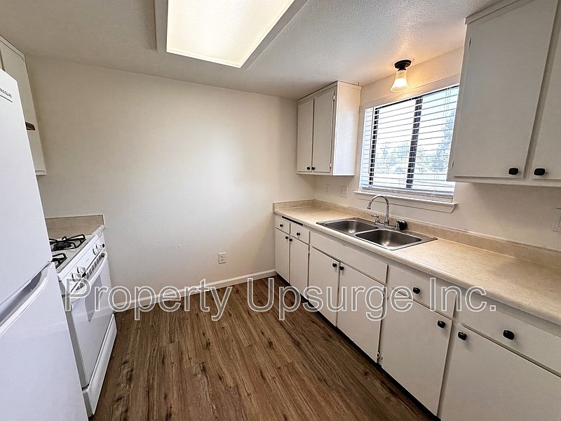 1st image of 1529 Willis St #6