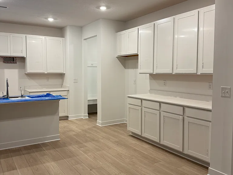 7451 Fallsworth Dr — Photo 5