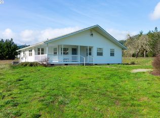 195 Erta Ln, Tenmile, OR 97481