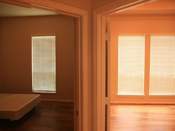 5th image of 3919 Fallsbrook Ct