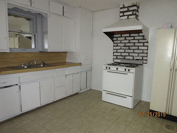 2nd image of 620 Vine St