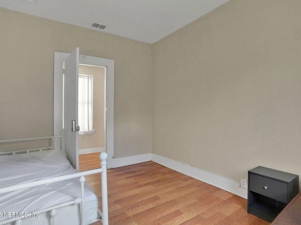 jacksonville-florida-44464440 picture