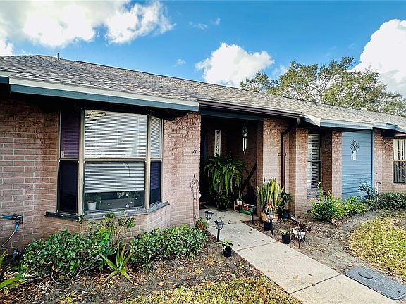 2nd image of 2561 King Oak Cir