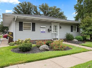 215 E 3rd St, Port Clinton, OH 43452