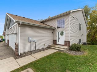206 Rock Brook Blvd, Montrose, MN 55363
