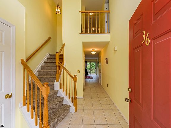 3rd image of 36 Victoria Dr #136