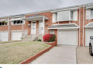 10860 Rayland Rd, Philadelphia, PA 19154