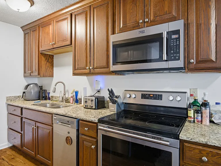 1101 Fairfax St #C — Photo 6