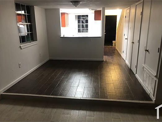 2nd image of 2724 Jasper St