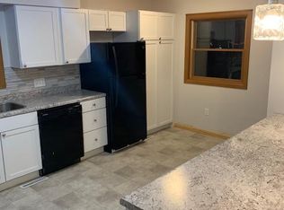 213 Wesley Dr NW, Cedar Rapids, IA 52405