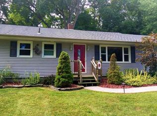 8 West Ln, Latham, NY 12110