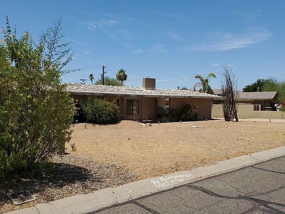 3rd image of 4027 E San Miguel Ave