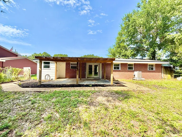 3460 Rothschild Dr — Photo 18