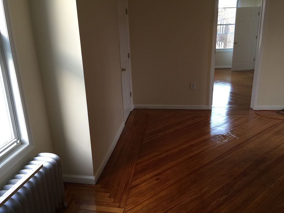 2nd image of 9412 86th St #2