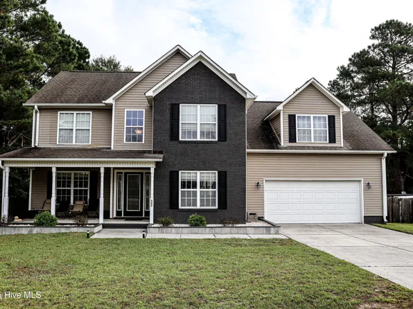 101 Daleview Court, Richlands, NC 28574