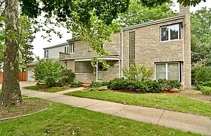 7145 N Ionia Ave photo 1