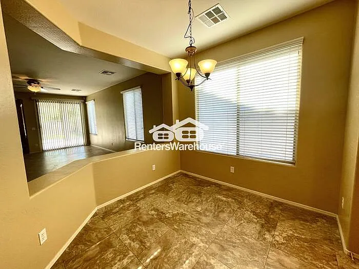532 E Trellis Rd — Photo 6