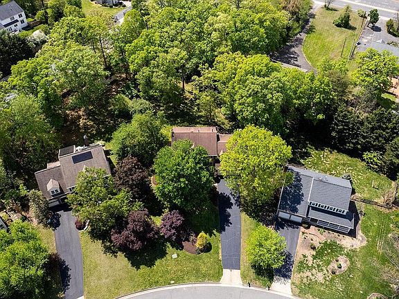 2nd image of 13113 Willow Edge Ct